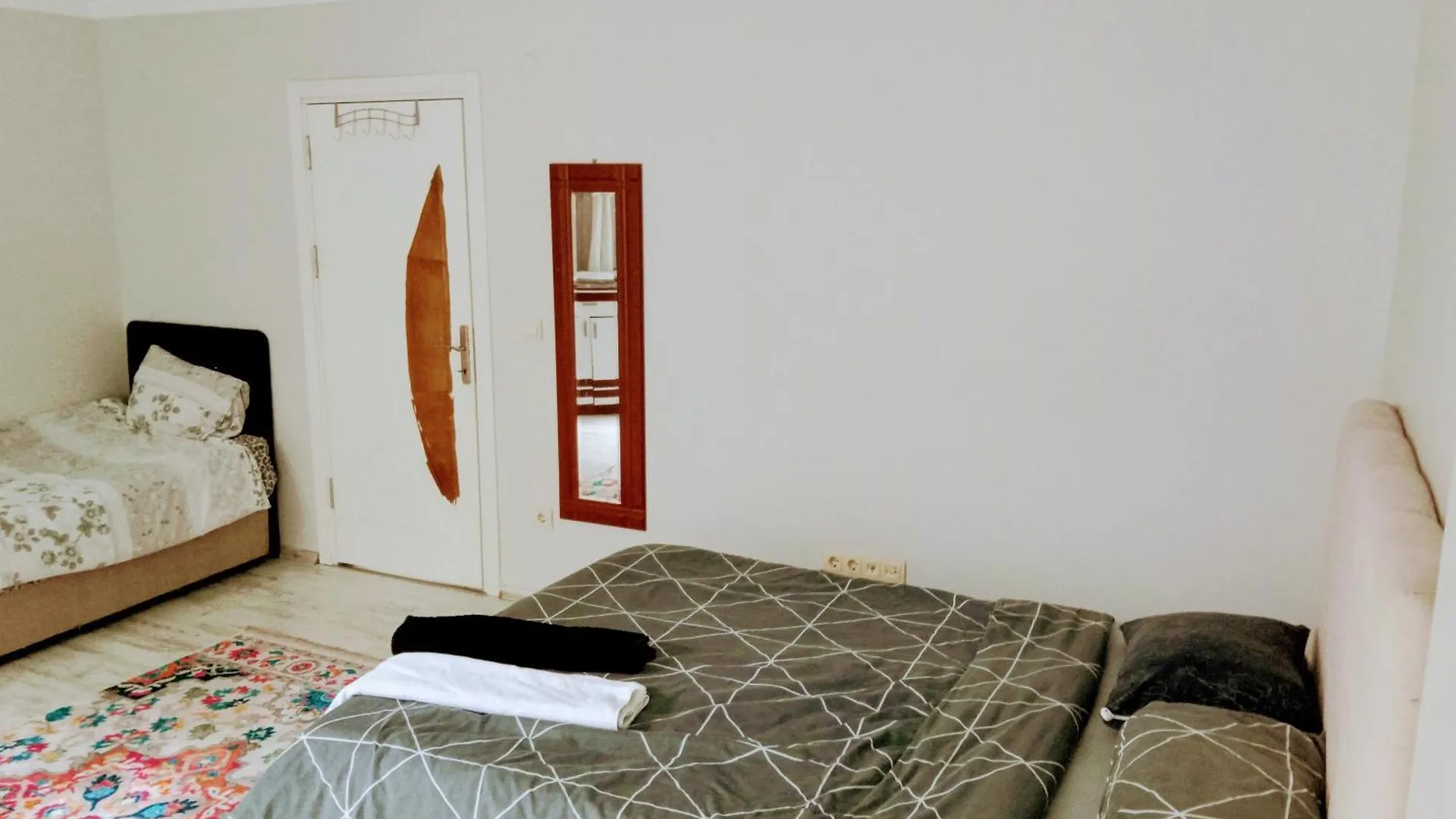 Forest Villa-2 , 6 Minutes From The Airport Isztambul Panzió