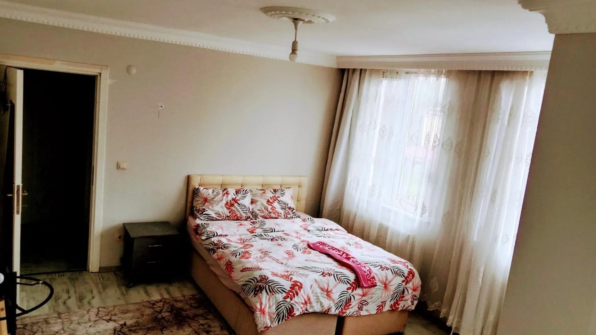 Bed & Breakfast Forest Villa-2 , 6 Minutes From The Airport Istanbul Turkey